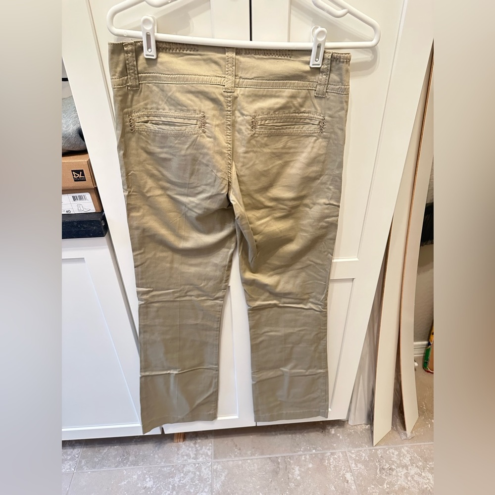 BKE bootcut kakis. - Picture 6 of 6